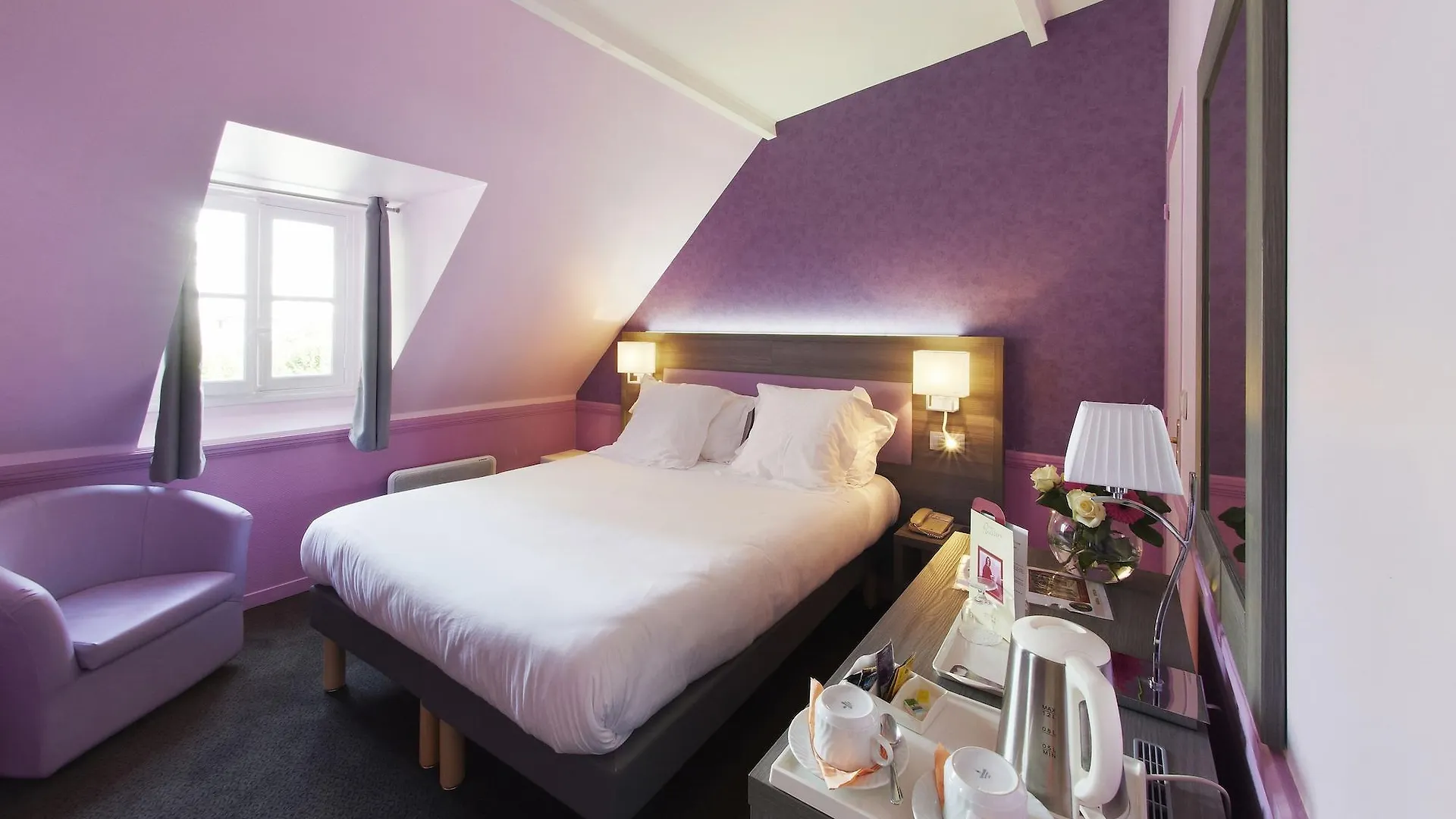 Hotel Poussin Paris