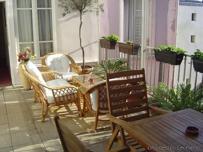 Hotel Poussin 3*