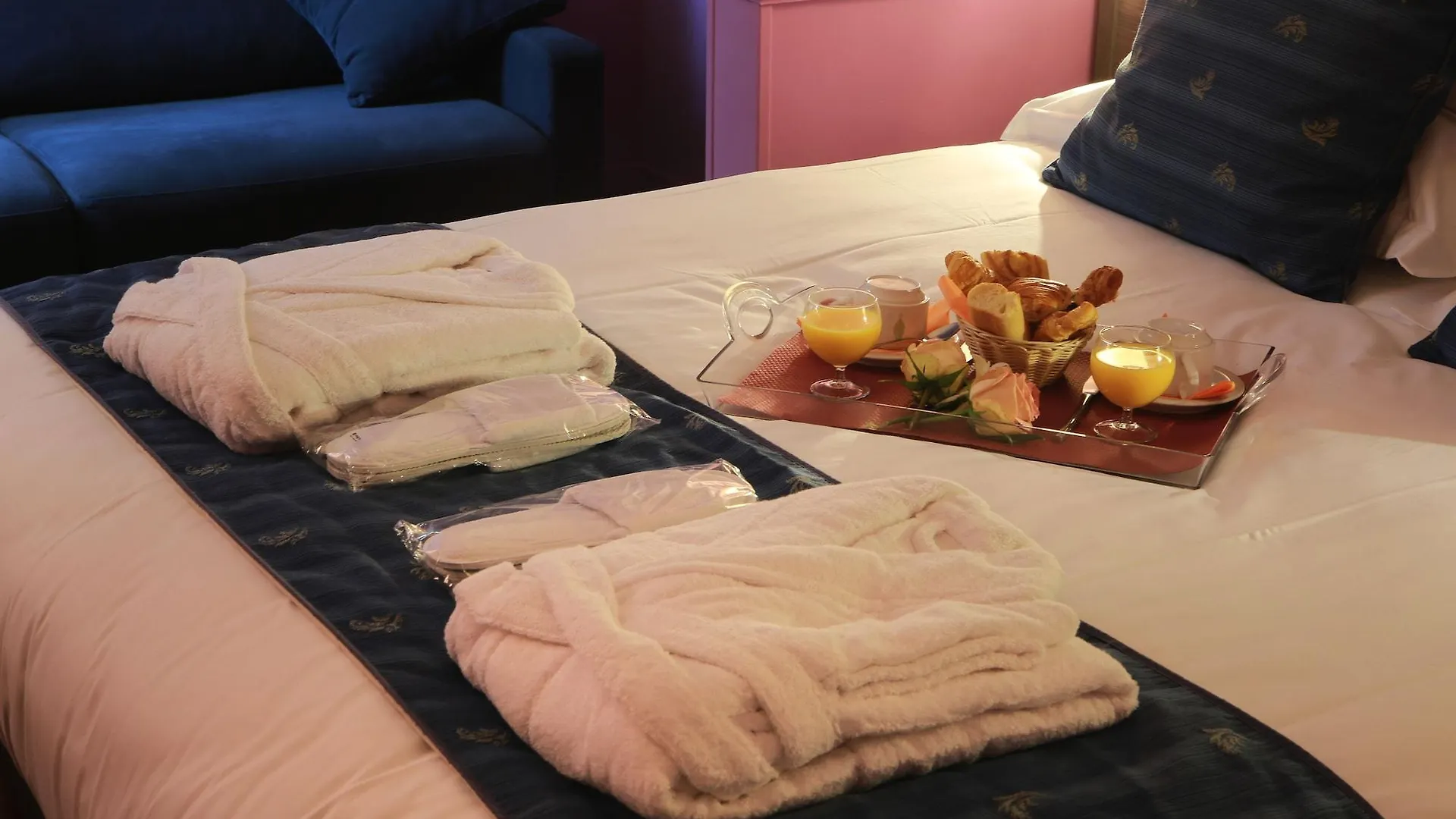 Poussin Hotel 3*