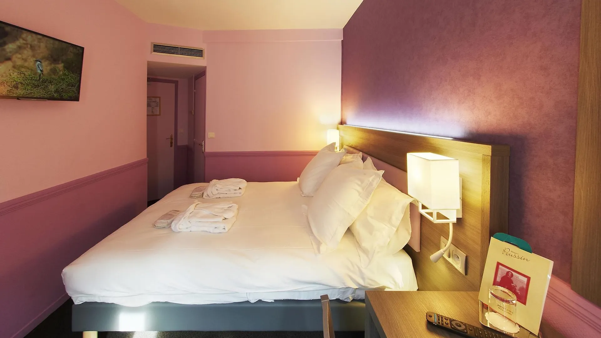 Hotel Poussin 3*